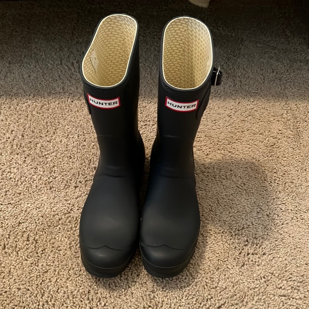 Like new Hunter Boots